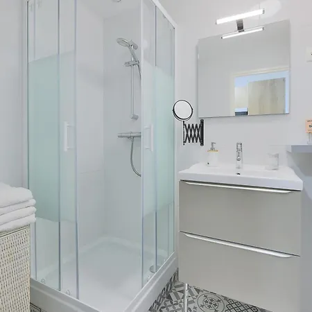 Escarpelle - Moderne Pour 4 Apartamento *